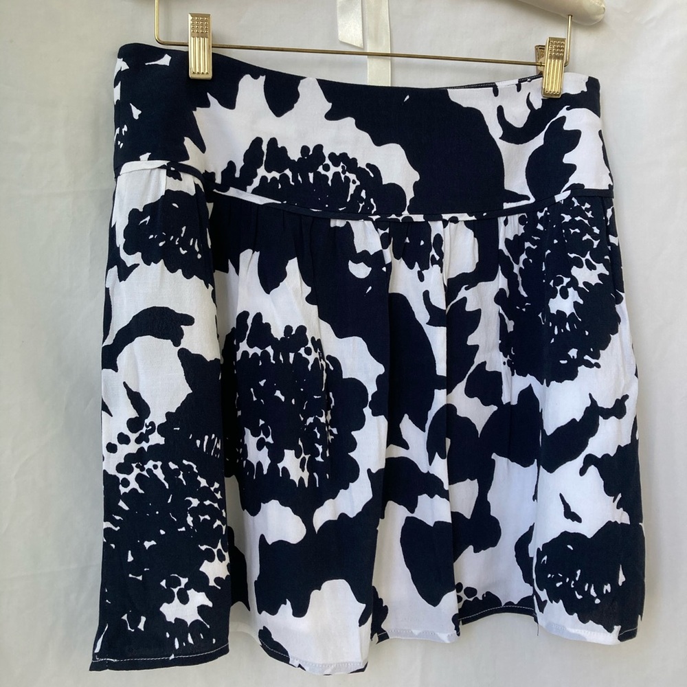Ann Taylor Loft Lined Skirt Size 8 Mini Flirty Peasant Print M